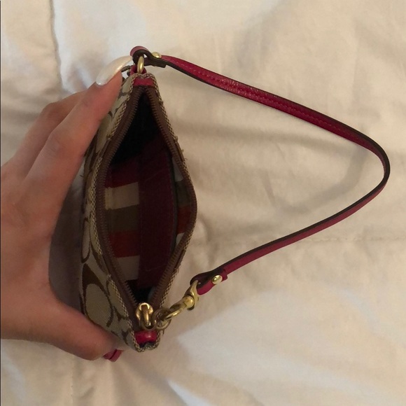 Gently used coach wristlet! - Picture 3 of 5